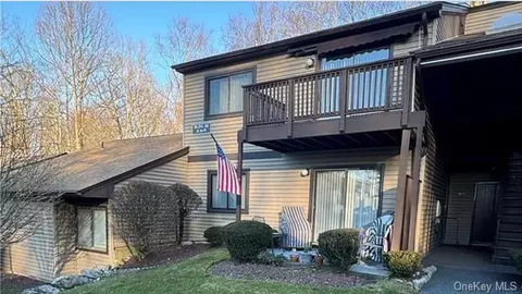 68 Independence Ct #E, Yorktown, NY 10598