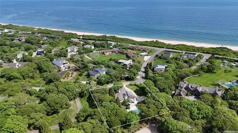 19 Hamilton Dr, Montauk, NY 11954