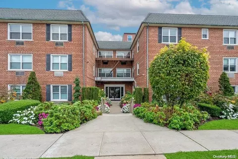 111 S Centre Ave #1LL, Rockville Centre, NY 11570