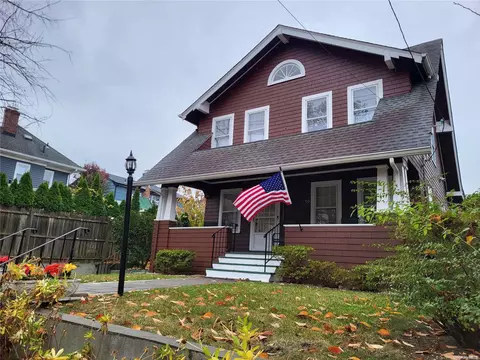 50 Webster Ave, North Hempstead, NY 11050