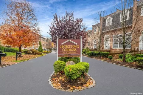 66 Marjorie Ct #66, North Hempstead, NY 11030