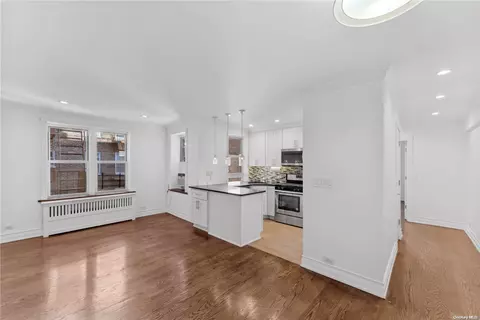 72-81 113th St #5D, New York, NY 11375
