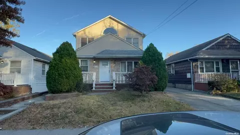 26-07 160th St, Flushing, NY 11358