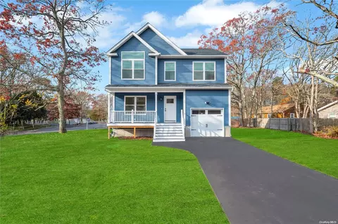 90 Fulton Ave, Mastic, NY 11950