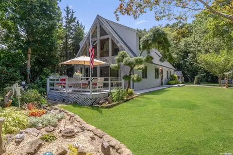 25 Miami Ave, Peconic, NY 11958