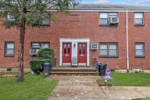 17-89 166 St #3-20, Whitestone, NY 11357
