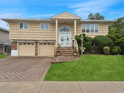 3212 Shore Rd, Oceanside, NY 11572