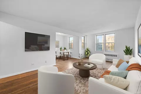 48-10 45th St #2K, New York, NY 11377