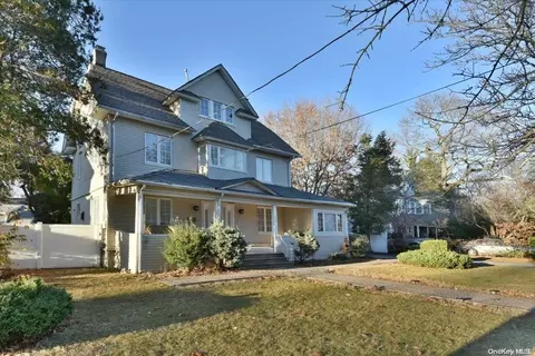 154 Lena Ave, Freeport, NY 11520