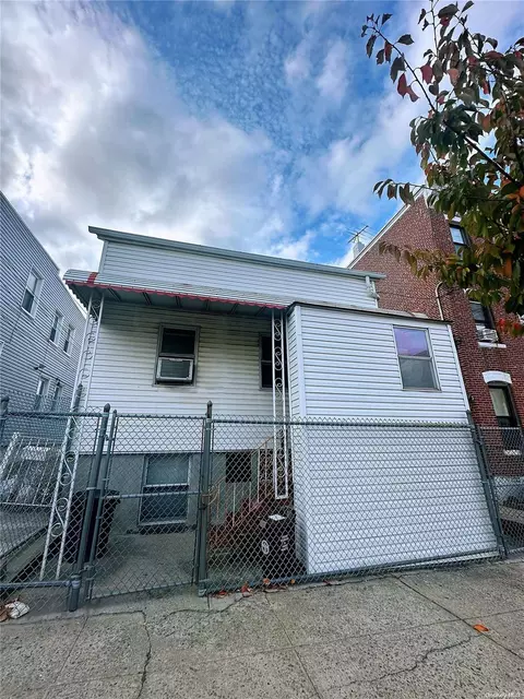 20-28 127th St, New York, NY 11356