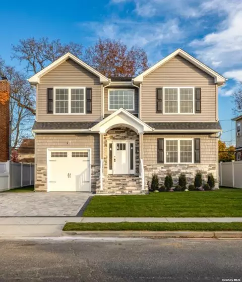 118 Fieldmere St, Elmont, NY 11003