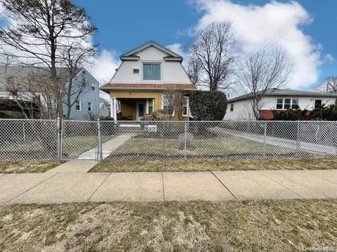93 E Clinton Ave, Roosevelt, NY 11575
