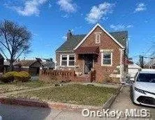 83-29 Little Neck Pkwy, New York, NY 11004
