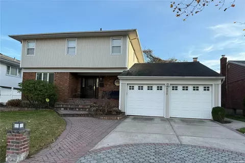 635 Hungry Harbor Rd, Valley Stream, NY 11581