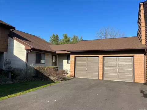 153 Scarlett Dr #153, Commack, NY 11725