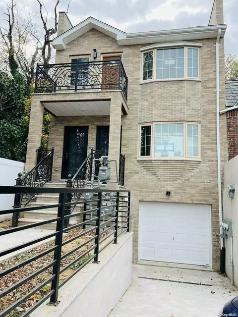 150-42 60th Ave, New York, NY 11355