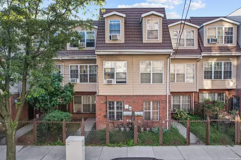 1215 Woodycrest Ave, New York, NY 10452