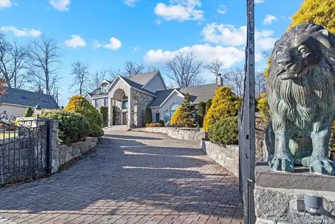 463 N Lake Blvd, Mahopac, NY 10541