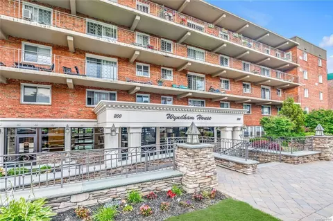 200 Atlantic Ave #134, Lynbrook, NY 11563