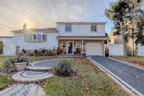 3042 Susan Rd, Bellmore, NY 11710