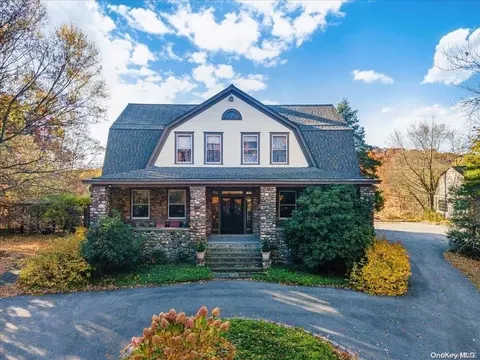 153 Holmes Rd, Newburgh, NY 12550