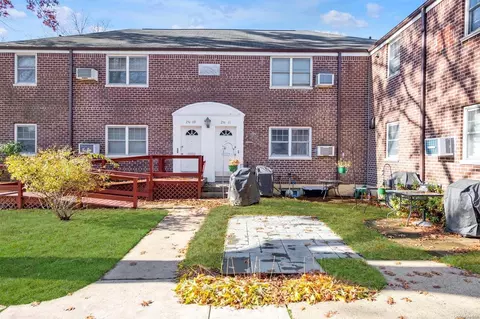 251-11 61st Ave #755, Little Neck, NY 11362