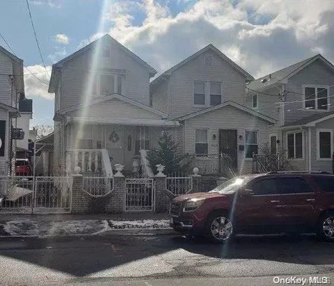 146-14 123rd Ave, New York, NY 11436