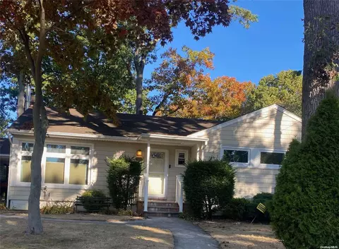 1463 Luddington Rd, East Meadow, NY 11554