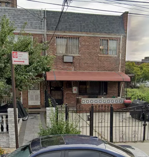 789 Autumn Ave, Brooklyn, NY 11208