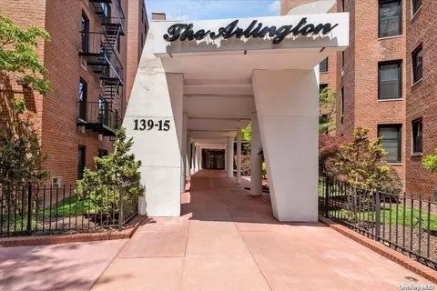 139-15 83rd Ave #109, New York, NY 11435