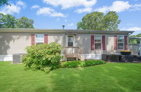 1661 Old Country Road-196 Windwood Rd, Riverhead, NY 11901