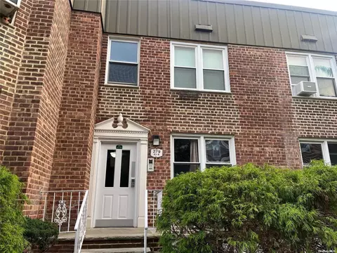 279 Cedarhurst Ave #G-4, Cedarhurst, NY 11516