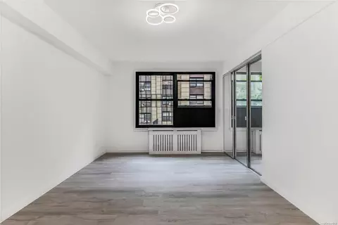 98-10 64th Ave #2G, Rego Park, NY 11374