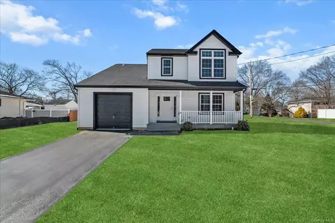 10 Washington Ave # A, Brookhaven, NY 11776