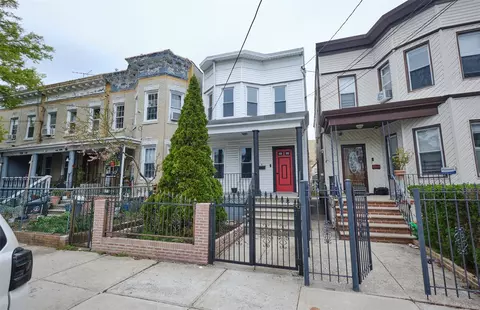 80-19 86th Rd, New York, NY 11421