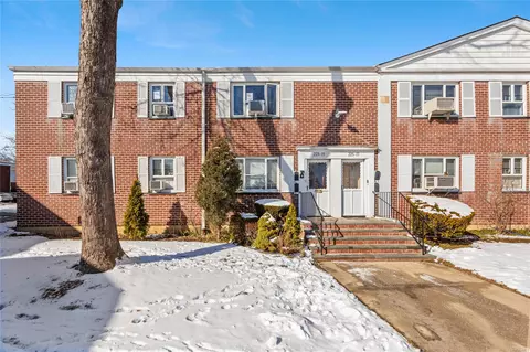 225-15 Hillside Ave #UPPER, New York, NY 11427