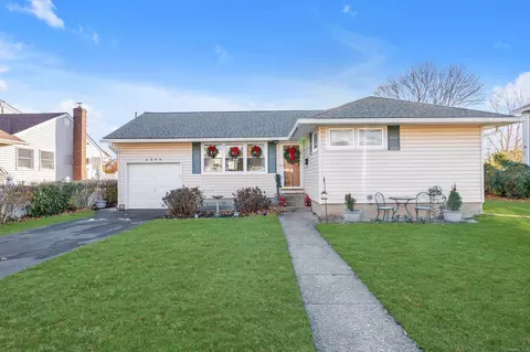 2548 Beech St, East Meadow, NY 11554