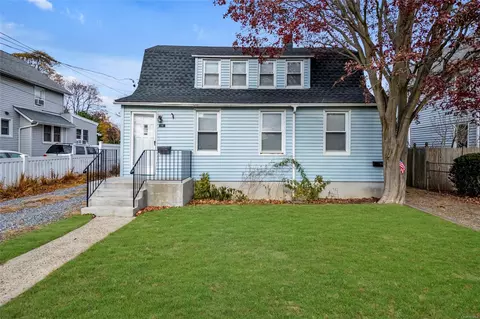 108 Linden St, Bellmore, NY 11710