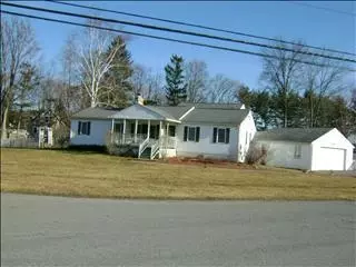 24 Pine Tree Dr, Poughkeepsie, NY 12603 photo 1