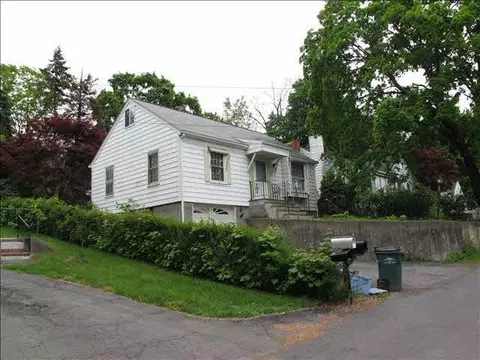 8 Walnut, Poughkeepsie, NY 12601 photo 1