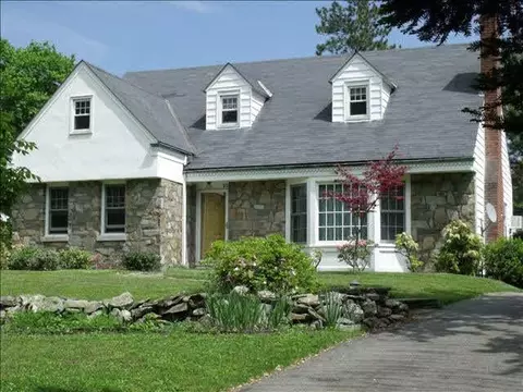 10 Willow Bnd, Poughkeepsie, NY 12601 photo 1