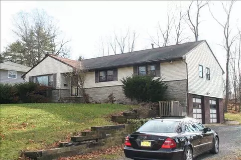 40 Bancroft, Poughkeepsie, NY 12601 photo 1