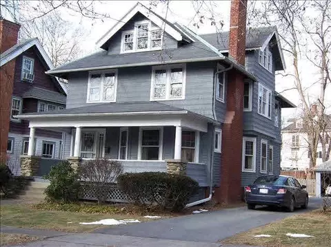 21 Crescent Rd, Poughkeepsie, NY 12601 photo 1