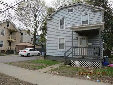 456 Maple St, Poughkeepsie, NY 12601 photo 1