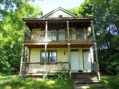 216 Smith St, Poughkeepsie, NY 12601 photo 1
