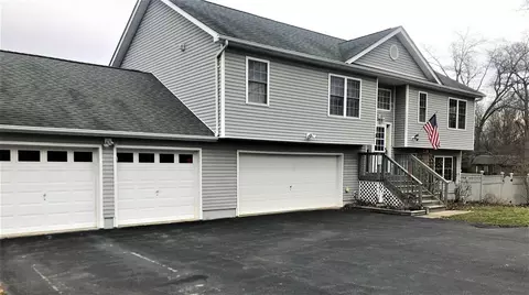 3 Bethlehem Pl, Poughkeepsie, NY 12603 photo 1