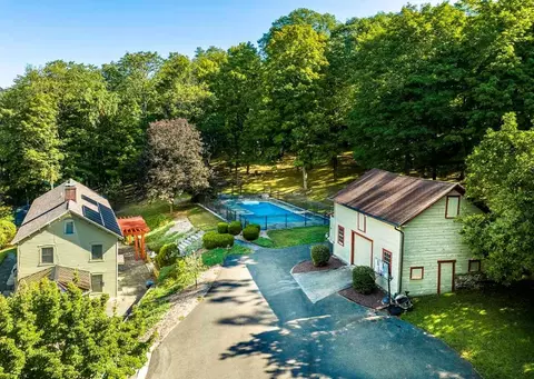 1200 Duell Rd, Stanford, NY 12581