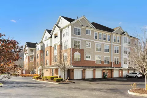 224 Regency Dr #224, Fishkill, NY 12524