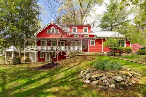 835 Hollow Rd, Clinton, NY 12578