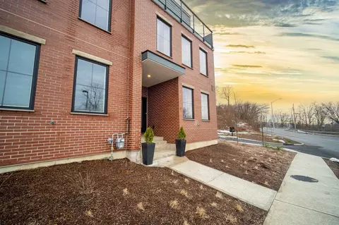 10 Beekman St #1, Beacon, NY 12508